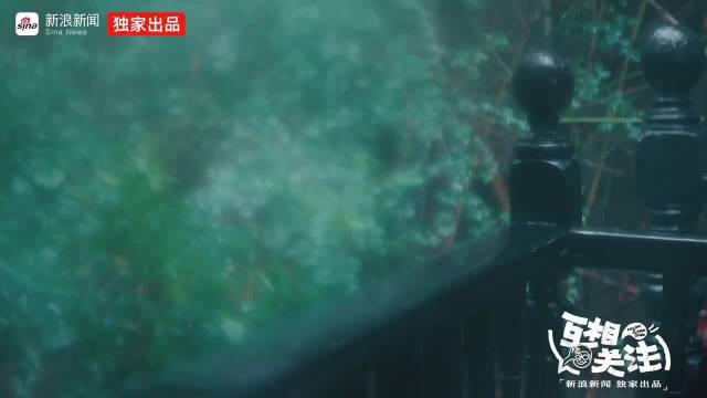 王祖贤称周润发片场帮搬东西，没有明星架子