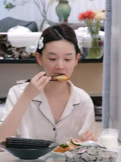 陈瑶花絮掉落！瑶瑶化身猫咪指挥家，小呼在一旁乖乖陪伴