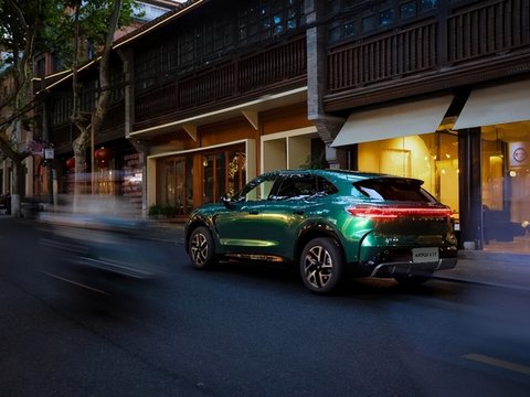 高阶选乾崑，极狐阿尔法T7什么智驾方案？元境满足日常代步