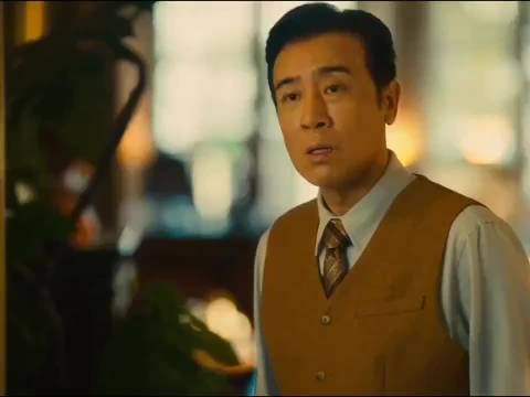 他好像真的会发光！