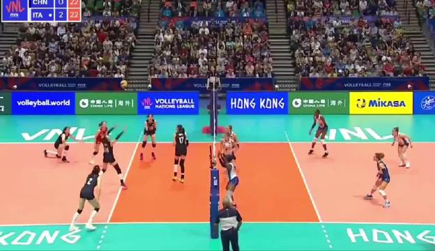 这才是中国女排！全员演绎精彩防守，朱婷一锤定音燃爆全场！