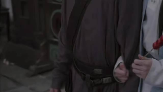 今晚小琉璃大红尘四合，九皋女装太像逛逛