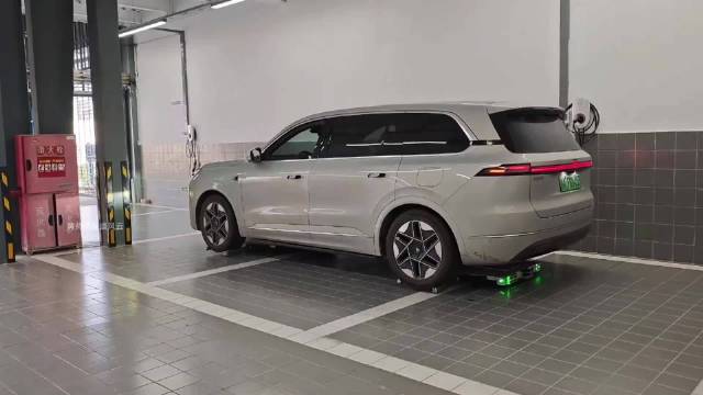 挪车神器，专治乱停车