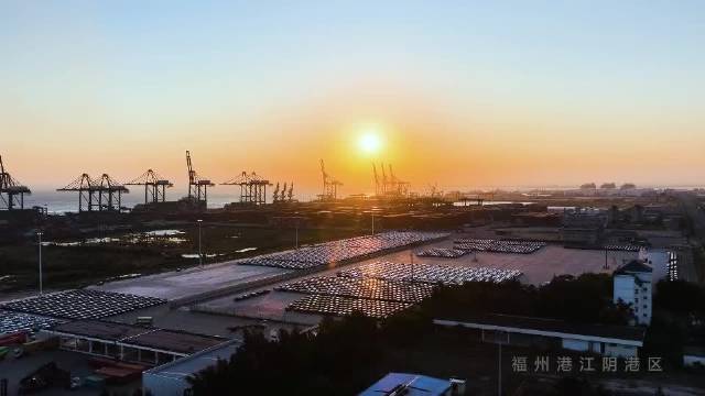 中国旗舰首批规模化出海 阿联酋售价80万+ 欧洲售价近100万 以高价值产品…