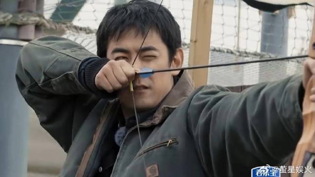 王梓薇太会玩了：射中了我可以满足你一个愿望！