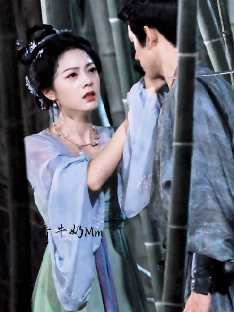 感受到了听雨的心痛