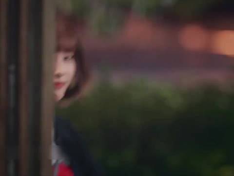 当年被嫌配不上，如今一袭白裙让前任彻底破防