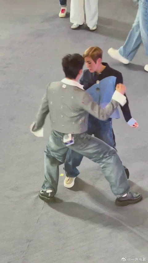 偶像包袱是什么？吴君如全程随心自在，完全不存在！