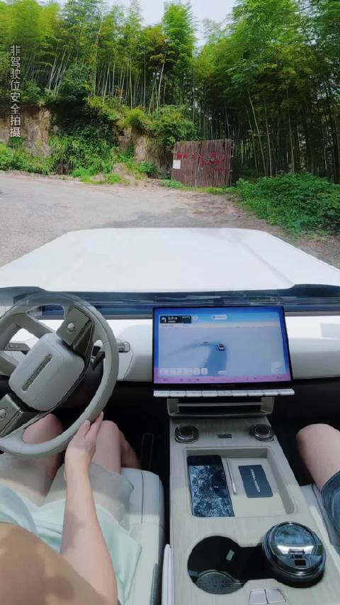 神行者8跑莫干山，华为ADS丝滑过弯