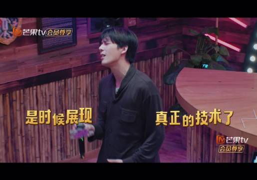 欣赏“专业歌手”小王安宇献唱《想你的夜》