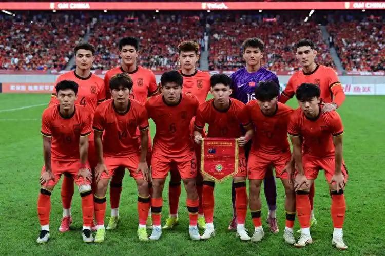 0-0！中国U23小组第一晋级，比赛多次爆发冲突！多亏李昊神扑救！