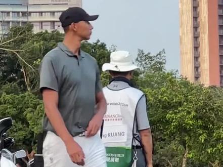易建联，当中国男篮跌入低谷时，曾经的硬汉易建联让人热血沸腾。