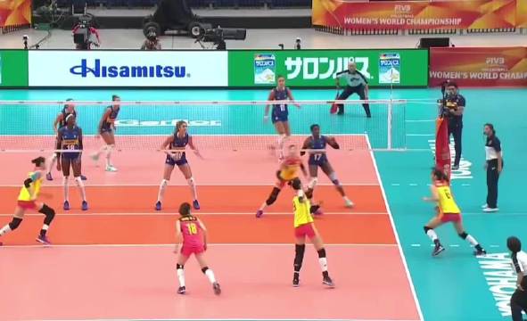 中国女排好球大赏:丁霞颜妮默契演绎高难度快球