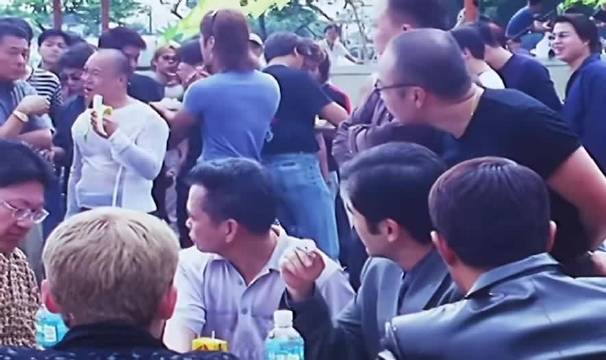新旧古惑仔价值观碰撞，老派被新派精英疯狂上课