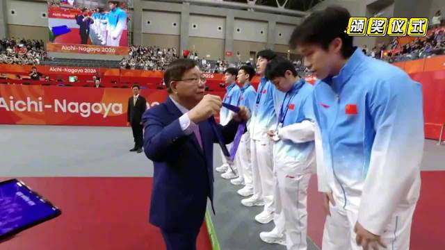 国乒亚运决赛失利，排兵布阵松懈，梁靖崑缺席