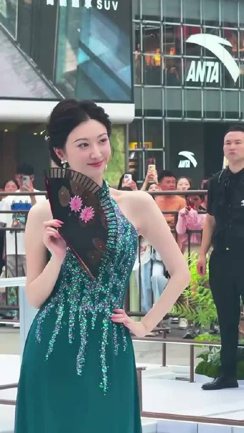 人间富贵花景甜线下活动，这颜值惊为天人！