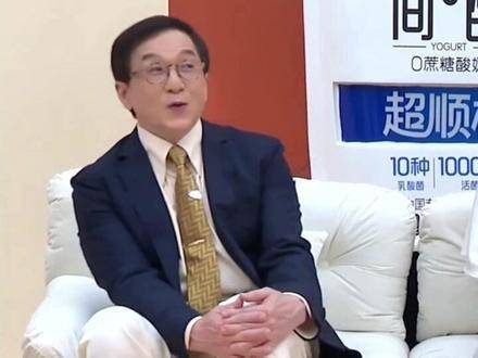 开演唱会必定座无虚席！