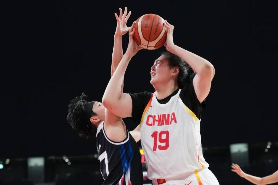 宫鲁鸣为培养张子宇，是否让中国女篮走错了路？杨毅的评论有意思