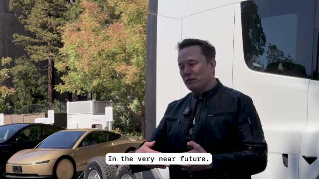 埃隆·马斯克谈特斯拉Semi全自动驾驶