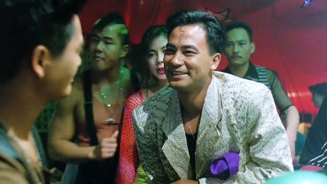 听到高飞亲口承认此事，狂人瞬间就怒了起来