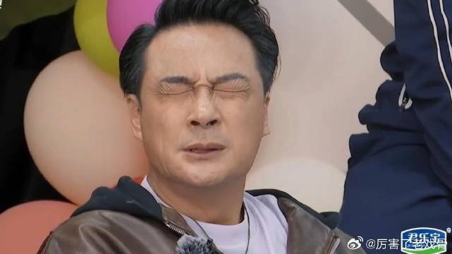向佐黄龄现场演情侣 吴镇宇都要没眼看，这下真得要报工伤了！