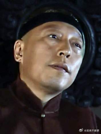 孙茂才以保乔家为由，要求与大太太平起平坐对半分利