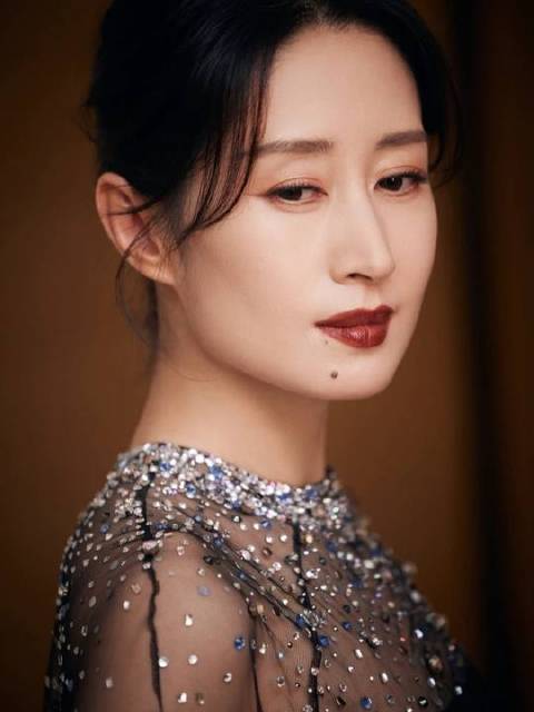 单身男性被双亲轮番催婚催生，濒临崩溃边缘，最终无奈公开自己已有女儿的事实