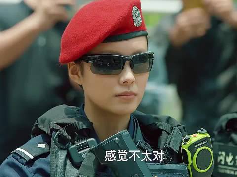 外国特种兵偷拍我国女特警身份信息，调查后发现惊天秘密！