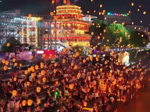 超30位歌手微博接力开唱，中秋云端音乐会热闹上演