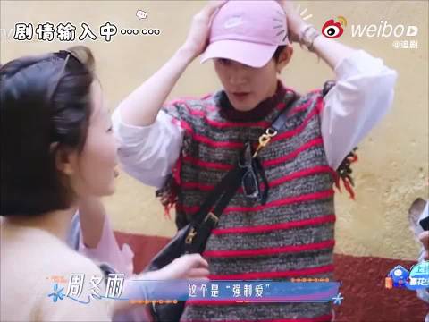 太搞笑了，邓为吴君如上演了一场强制爱！