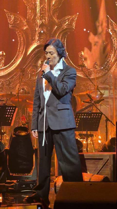 郑伊健深情演绎《友情岁月》，献给每一段真挚情谊