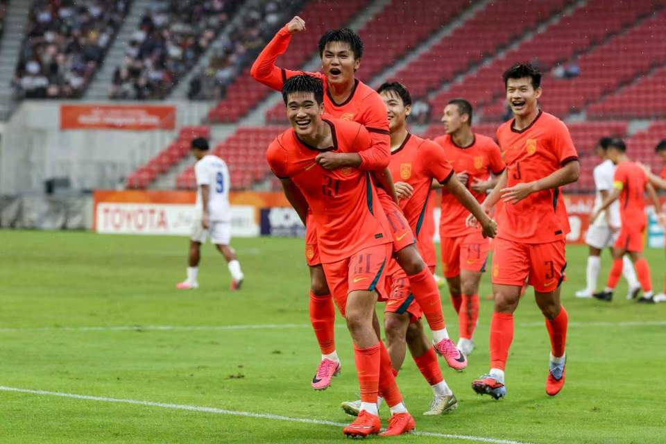中国男足全场碾压3-0大胜泰国！时隔28年再进亚运4强 半决赛战韩国