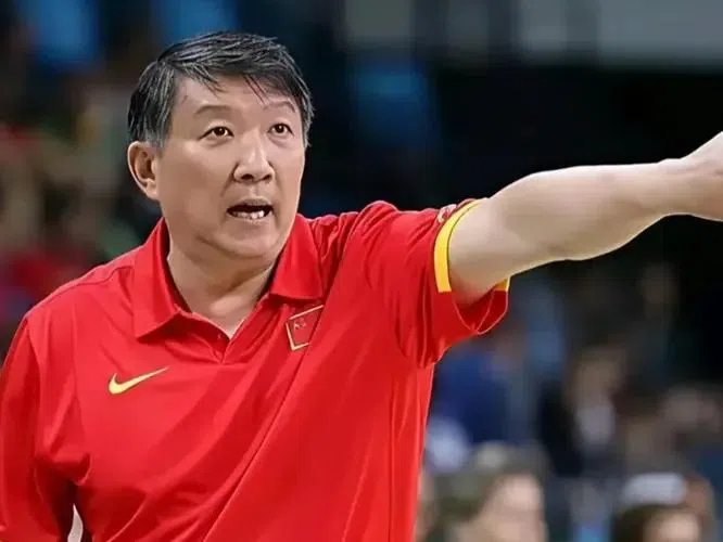 “一场球不能证明什么！”宫鲁鸣强硬回应 内线优势明显 未与世界脱节？