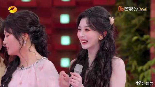 谁不想被张新成这么来一下，平举景甜轻轻松松，体力太好了！