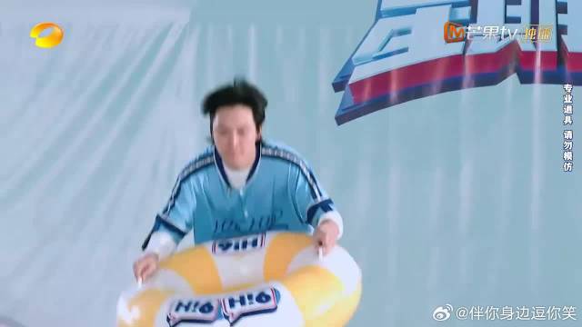 王楚然差点落水，吓得张凌赫眼睛都瞪大了，满脸都是担心丨你好星期六