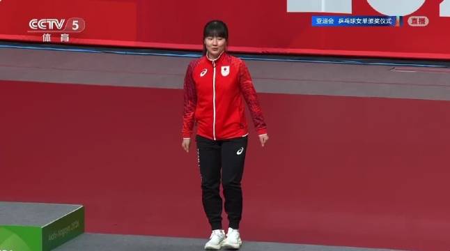 颁奖典礼差点没认出张本美和，发量惊人啊