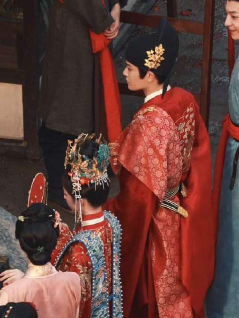 我翘首以盼良久，终将前世未竟的遗憾悄然填满 丁禹兮 邓恩熙
