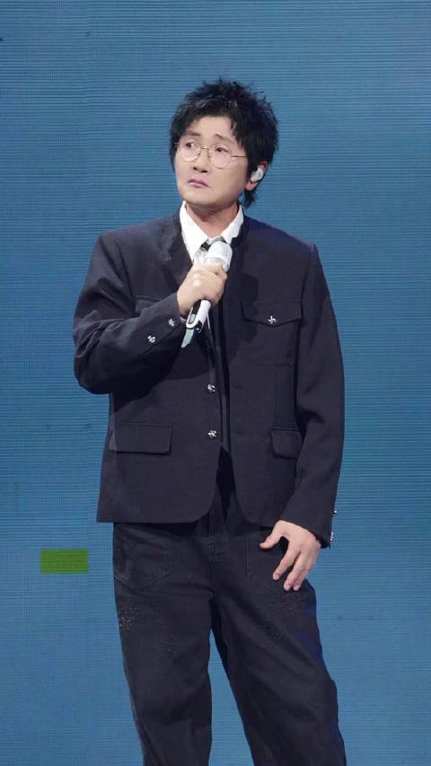 孙楠作为惊喜嘉宾空降王赫野合肥演唱会
