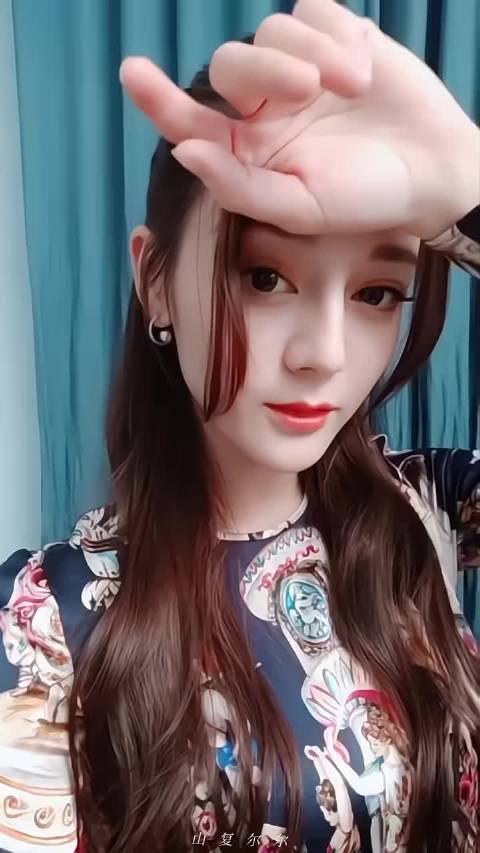 迪丽热巴，好舞不挑曲
