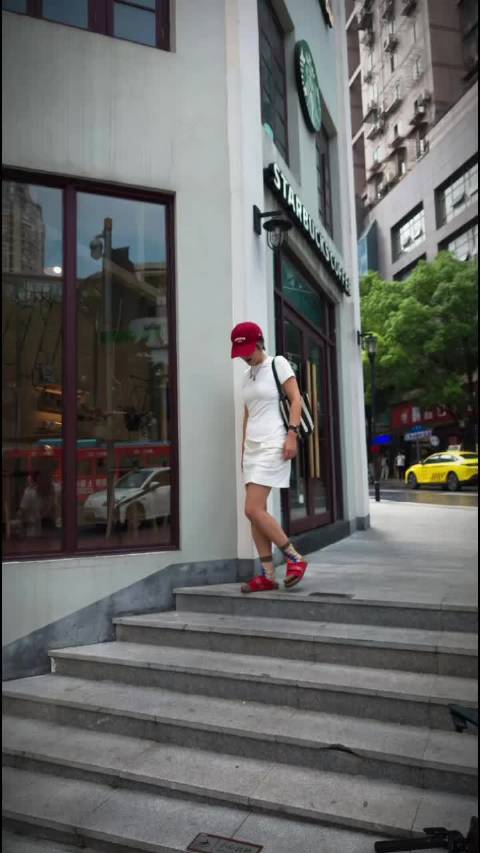 国庆街拍 女版王嘉尔