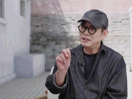 探索内心真正渴望的，忠于本真，无需过度关注他人目光
