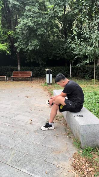 真是防不胜防！ 娜娜夫妇