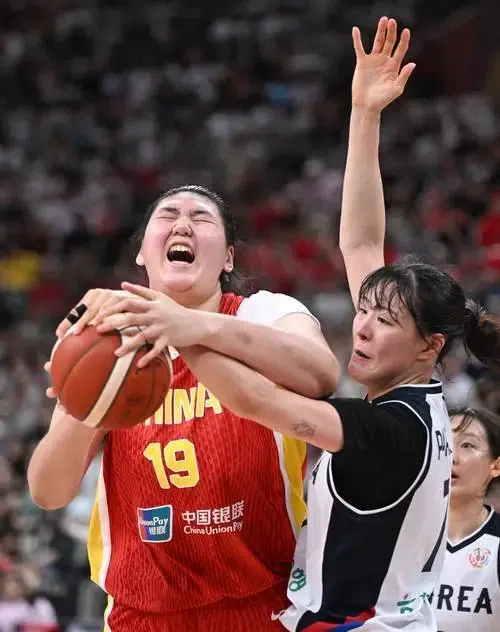 最大难题！女篮陷入死循环 张子宇不是短板 全队投射才是硬伤？