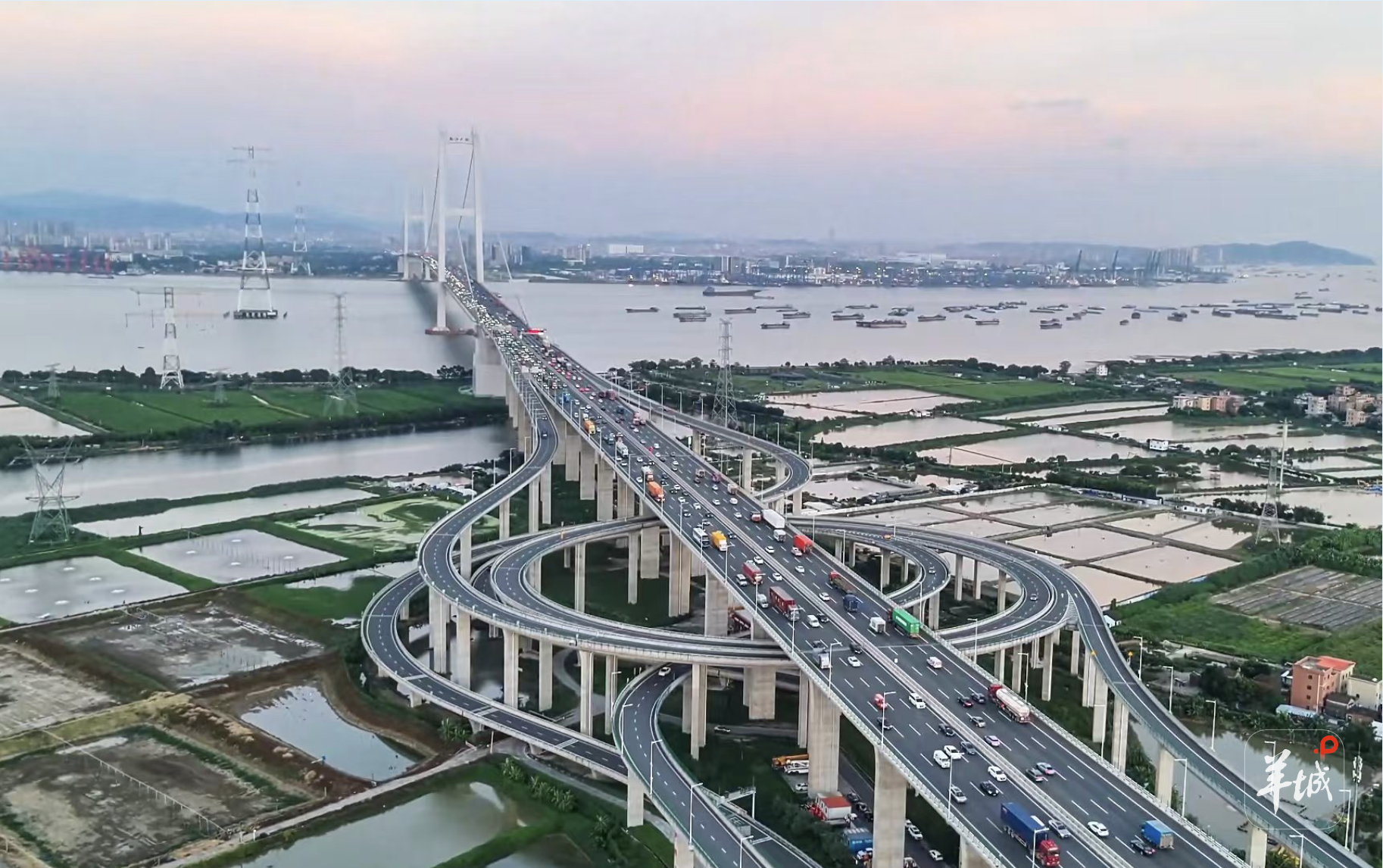 今日迎返程高峰!中秋假期前2日广东跨区域人员流动量超5777万人次 今日迎返程高峰!中秋假期前2日广东跨区域人员流动量超5777万人次