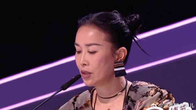 那英首次弃票，竟是因为选手表演太好？何炅差点乱分寸