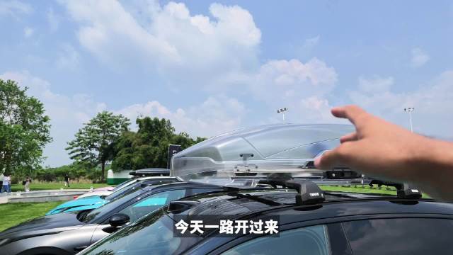的玩法有多野？利用6000瓦外放电，直接变身移动厨房，开到哪吃到哪！…
