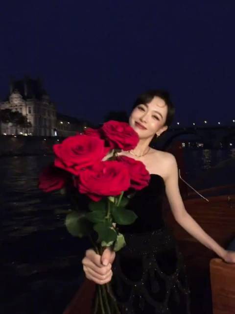 大事很妙啊，唐嫣工作室怎么突然开窍了？