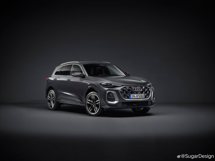 奥迪RS Q5插混V6 3.6秒破百，内饰三大亮点值得等吗？+FAQ