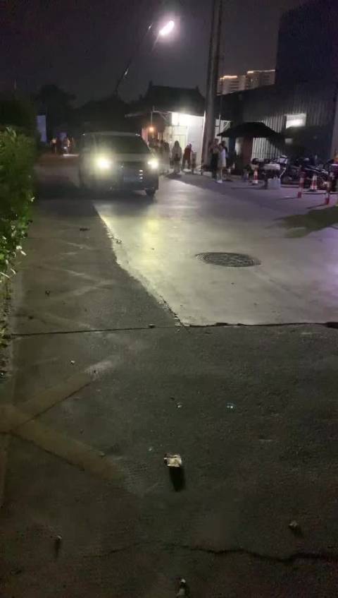 9.28日晚任嘉伦下班，早点休息大家都不要熬夜