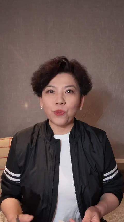 王曼昱4-2力克孙颖莎，亚运会女单决赛夺冠